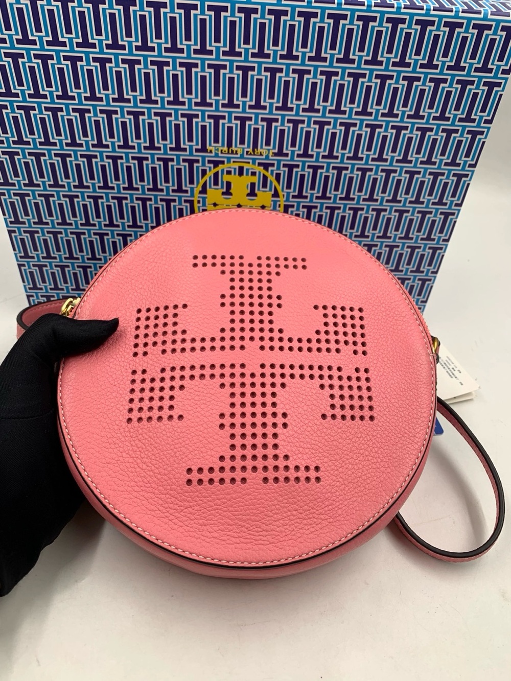 New with box and tag ‼️ Tory Burch Pink Leather Round Crossbody Bag